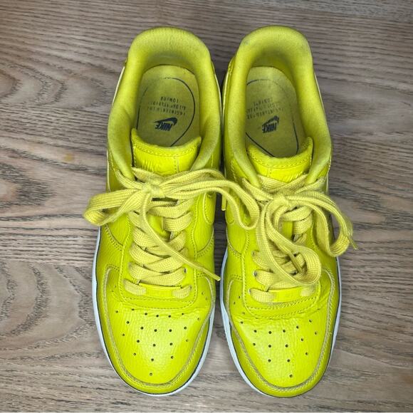 Nike Air Force 1 AF1 Low Women's 8.5 Platform Sneakers Overbranding Citron - Picture 4 of 13
